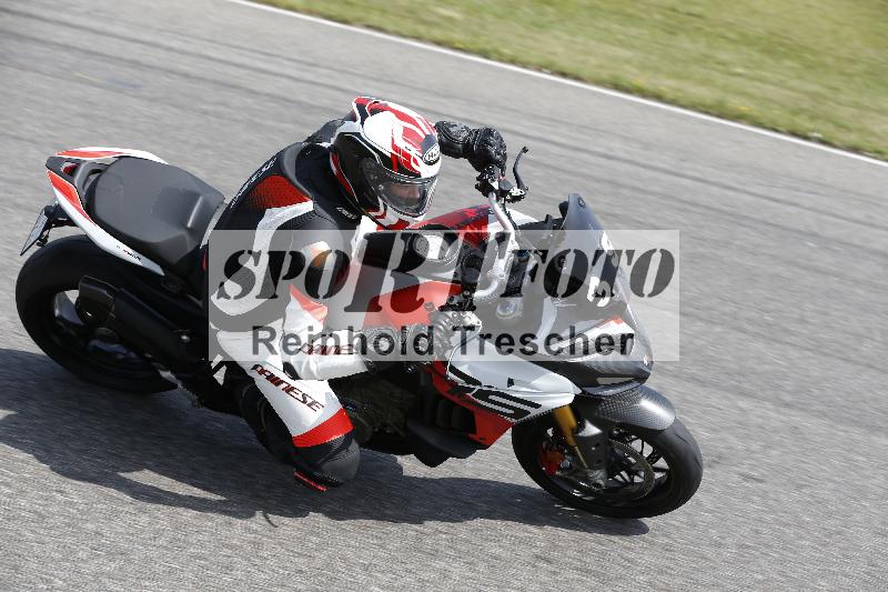 /27 12.06.2025 Ducati Schweiz Trackday Warmup  ADR/gruen-vert/39